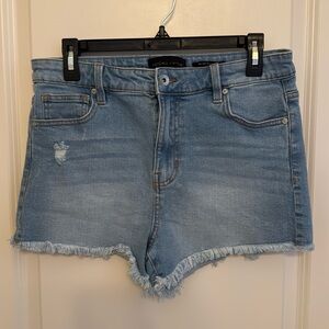 Kendall & Kylie Jean shorts‎